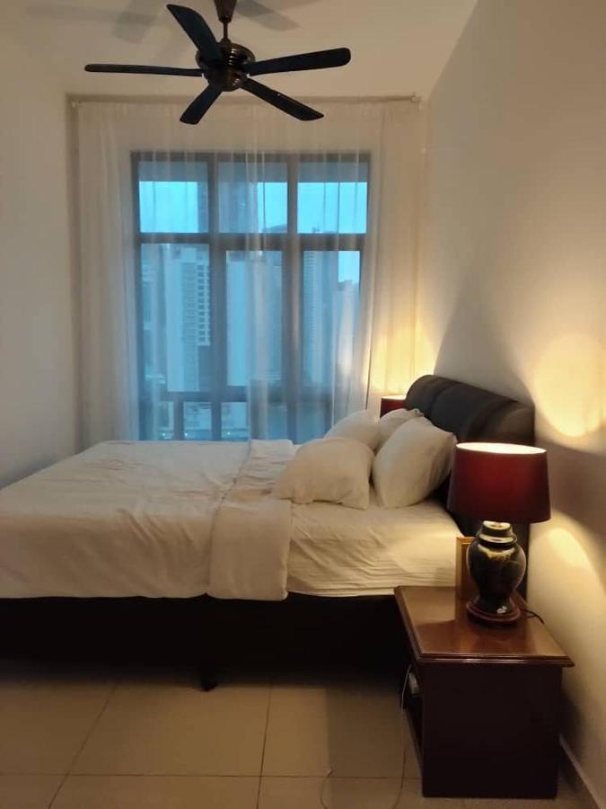 Klcc Legasi Direct View With A Superking Bed At A 3-Bedroom Premium Unit Kuala Lumpur Zewnętrze zdjęcie