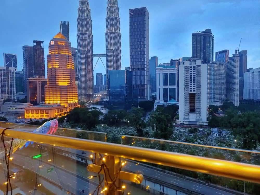 Klcc Legasi Direct View With A Superking Bed At A 3-Bedroom Premium Unit Kuala Lumpur Zewnętrze zdjęcie