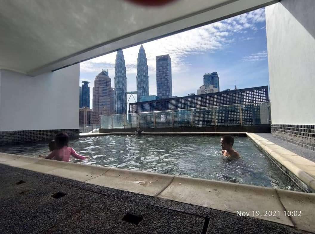Klcc Legasi Direct View With A Superking Bed At A 3-Bedroom Premium Unit Kuala Lumpur Zewnętrze zdjęcie