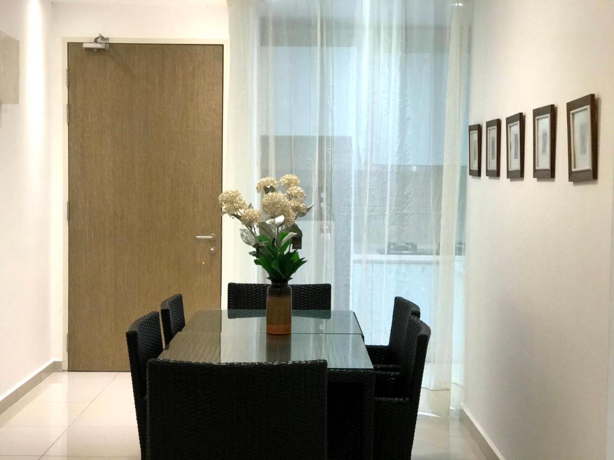 Klcc Legasi Direct View With A Superking Bed At A 3-Bedroom Premium Unit Kuala Lumpur Zewnętrze zdjęcie
